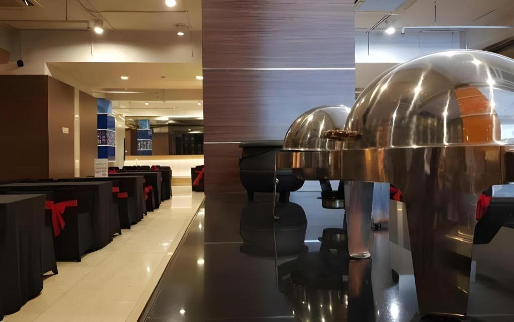 U Stay Hotel Mangga Besar Dżakarta Zewnętrze zdjęcie