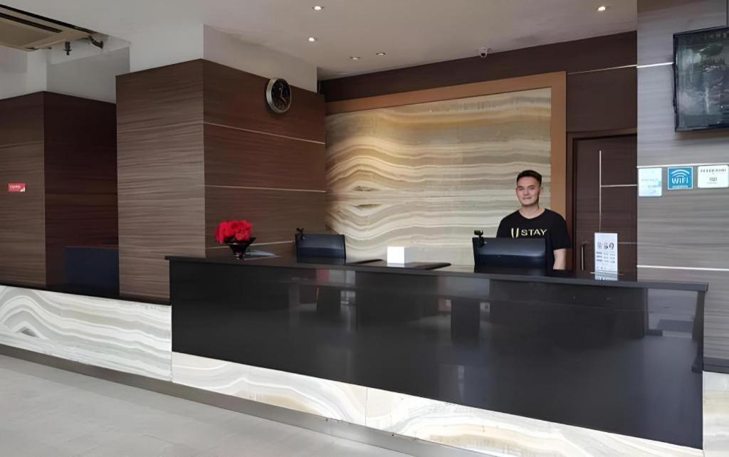 U Stay Hotel Mangga Besar Dżakarta Zewnętrze zdjęcie