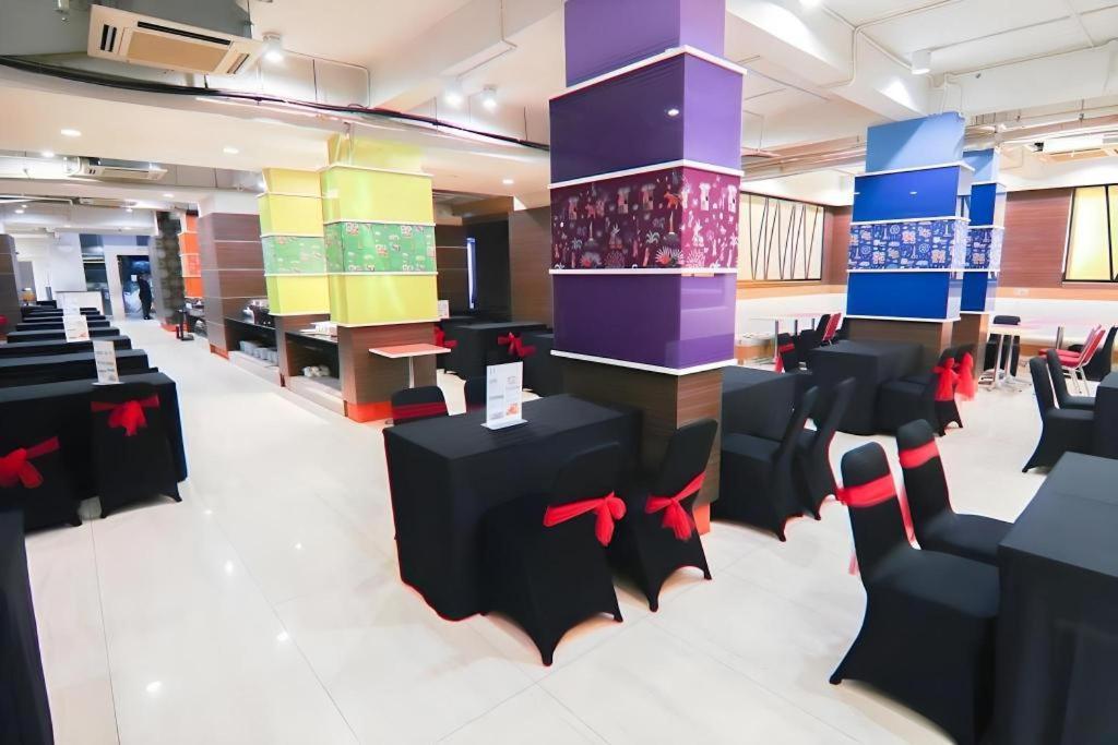 U Stay Hotel Mangga Besar Dżakarta Zewnętrze zdjęcie