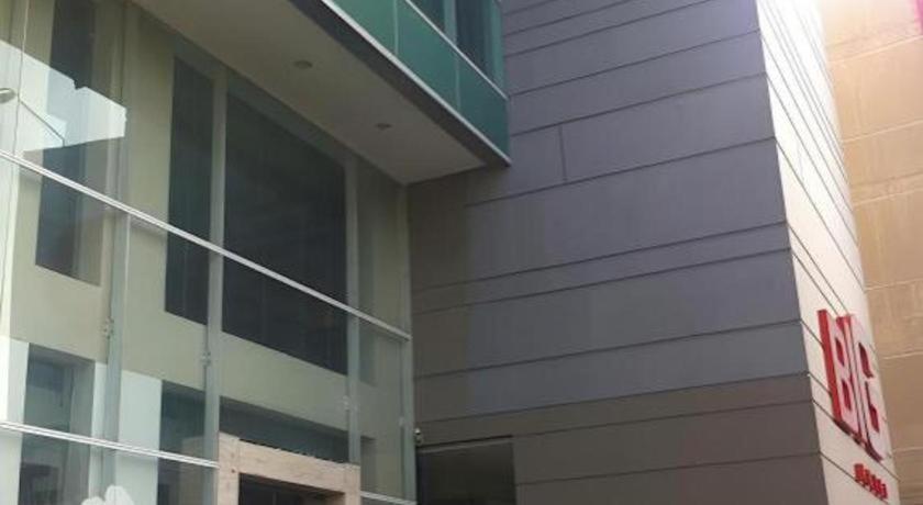 U Stay Hotel Mangga Besar Dżakarta Zewnętrze zdjęcie